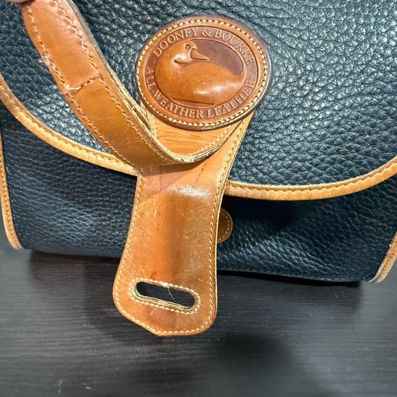 Vintage Dooney Bourke All Weathered Leather Essex Black Pebbled Crossbody Purse - Picture 12 of 15